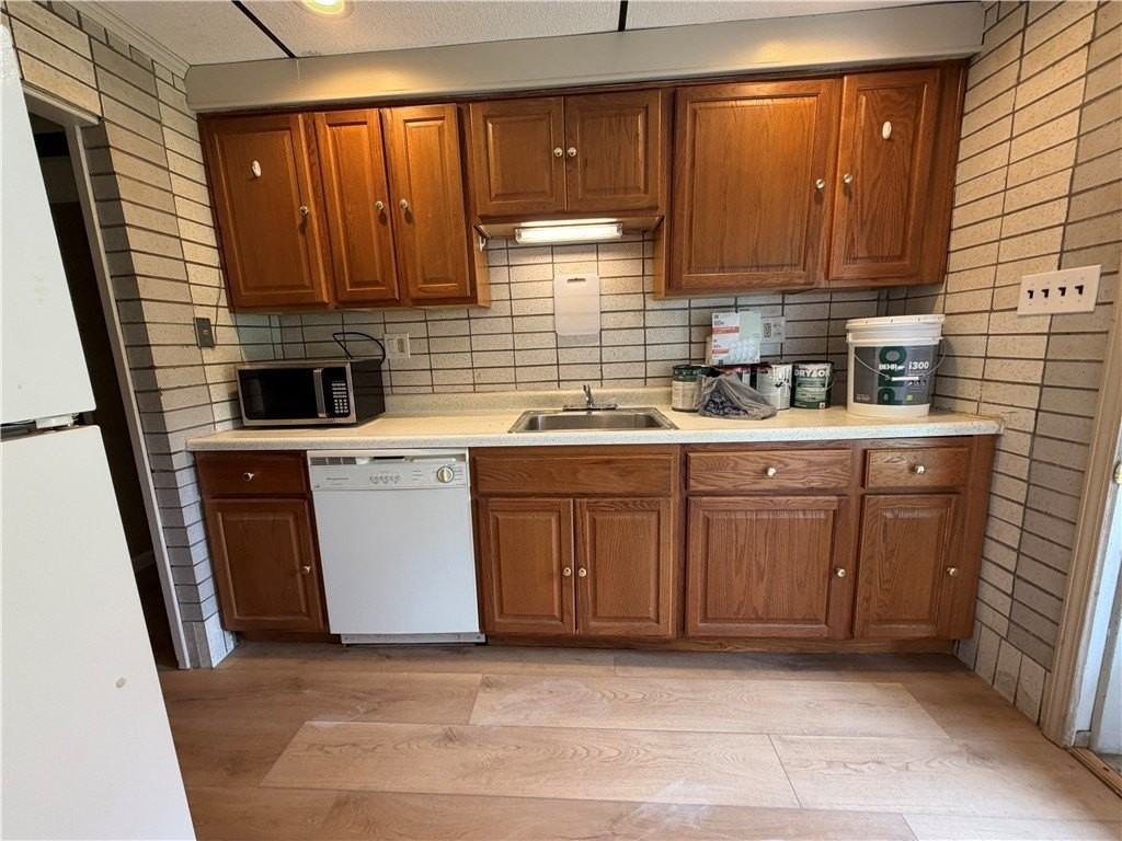 735 Athalia St #1 - Photo 4 of 21