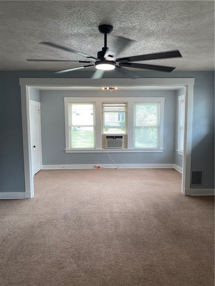 271 Center Ave #2 - Photo 3 of 11