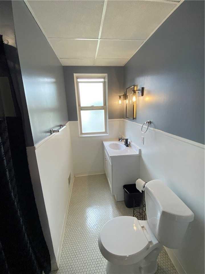 271 Center Ave #2 - Photo 7 of 11