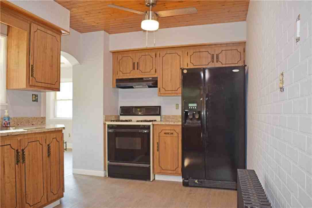 905 Burchfield Rd - Photo 7 of 35
