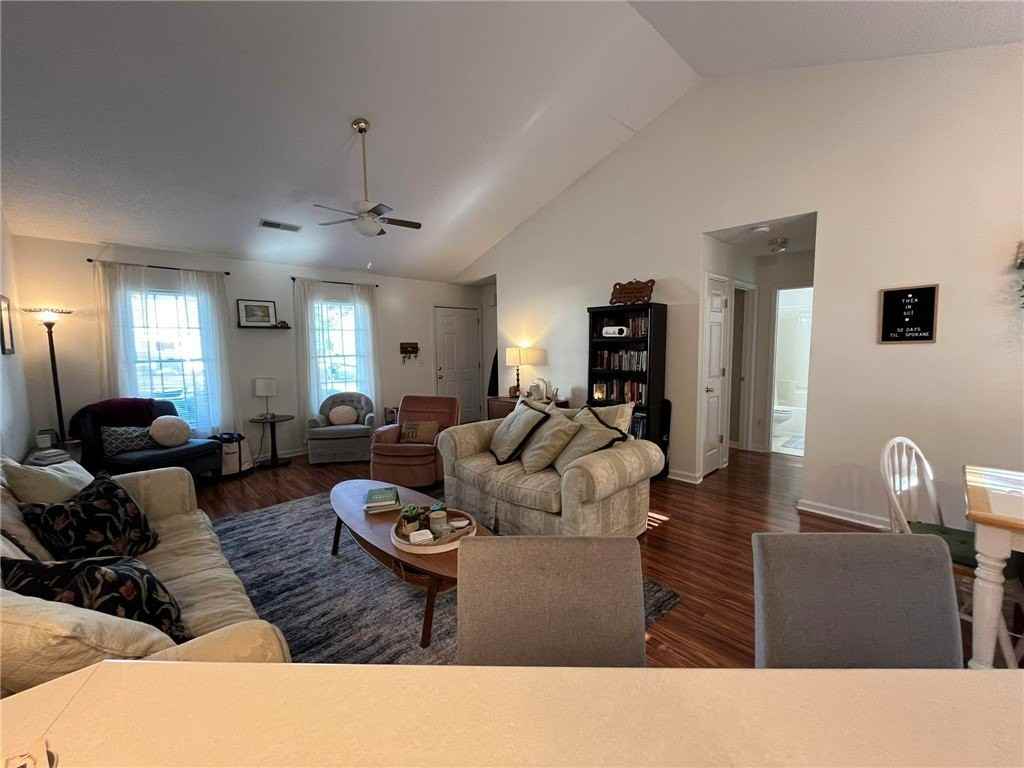 116 Arbors Ct - Photo 4 of 27