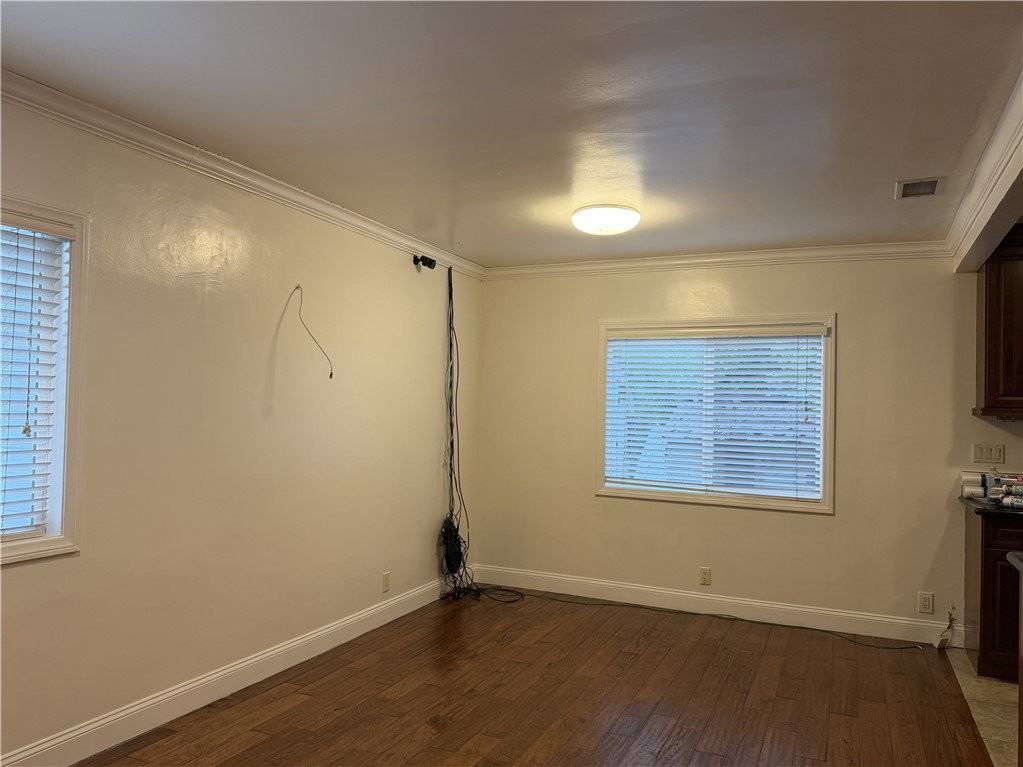 6234 Rowland Ave - Photo 4 of 8