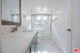 10801 Kling St - Photo 2 of 8