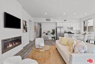 5114 Cahuenga Blvd #3 - Photo 3 of 8