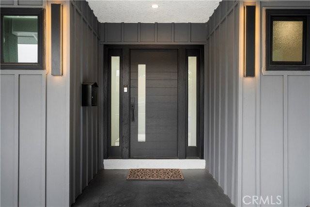 10345 Blucher Ave - Photo 2 of 8