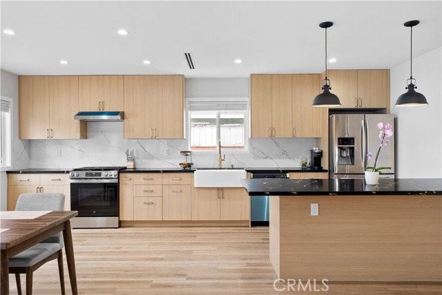 10345 Blucher Ave - Photo 6 of 8