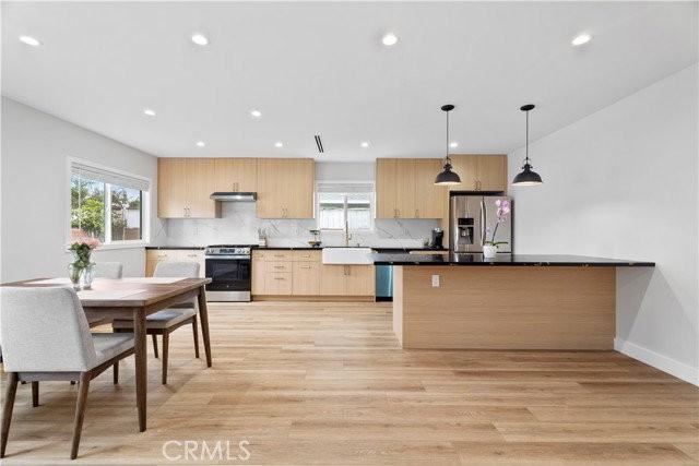 10345 Blucher Ave - Photo 7 of 8