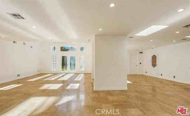 1212 San Vicente Blvd - Photo 4 of 8