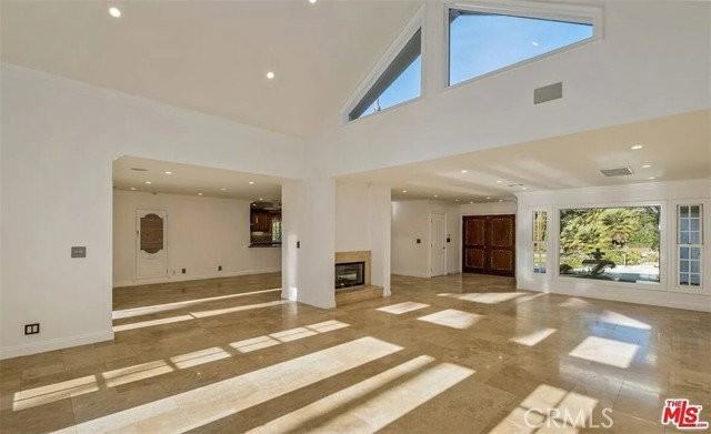 1212 San Vicente Blvd - Photo 6 of 8