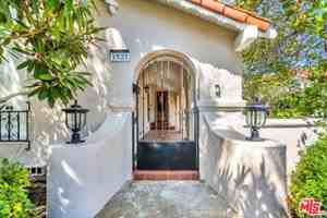 featured image of 1521 Midvale Ave