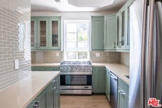 8655 Hillside Ave - Photo 6 of 8
