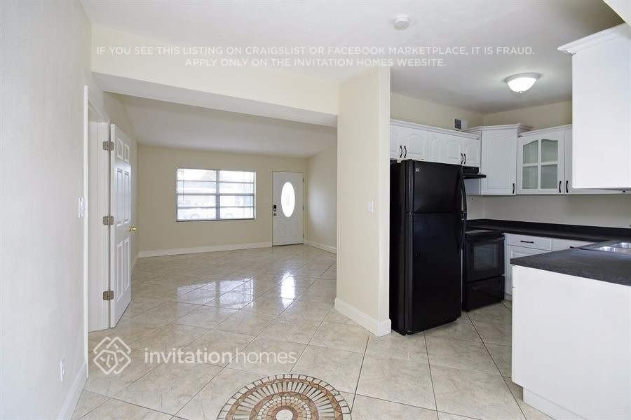 7034 Pender Way - Photo 3 of 17