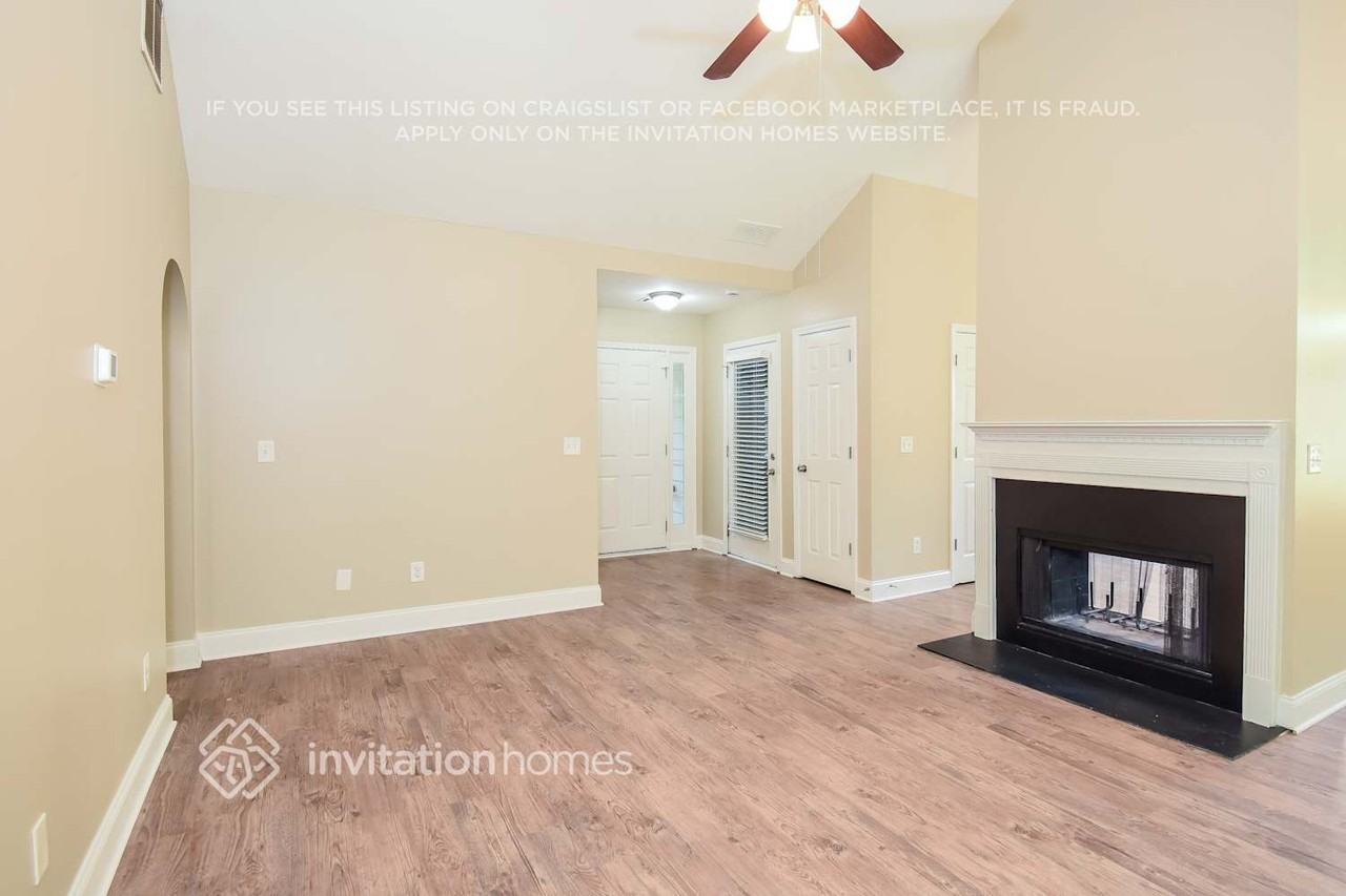 475 Hunnicutt Rd Se - Photo 4 of 18