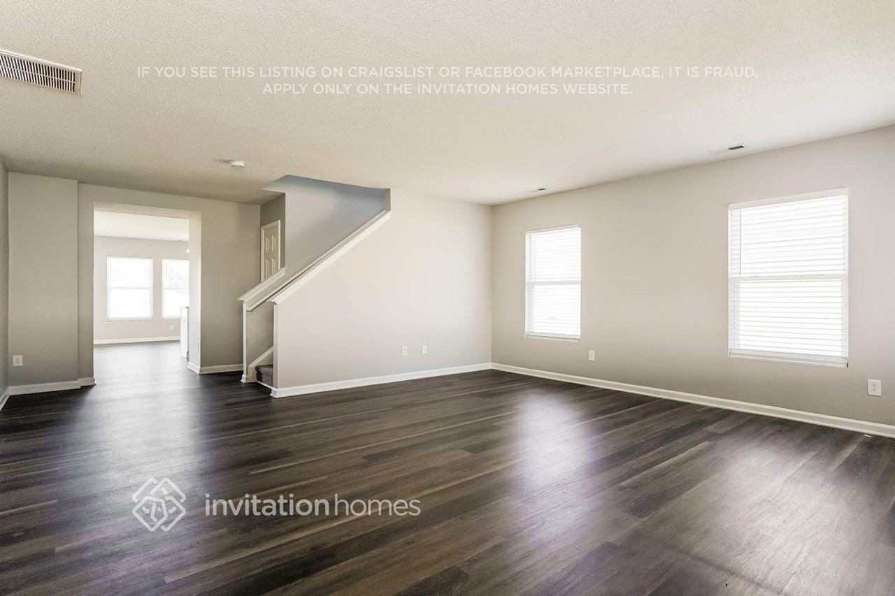 1136 Tellis Dr - Photo 6 of 18