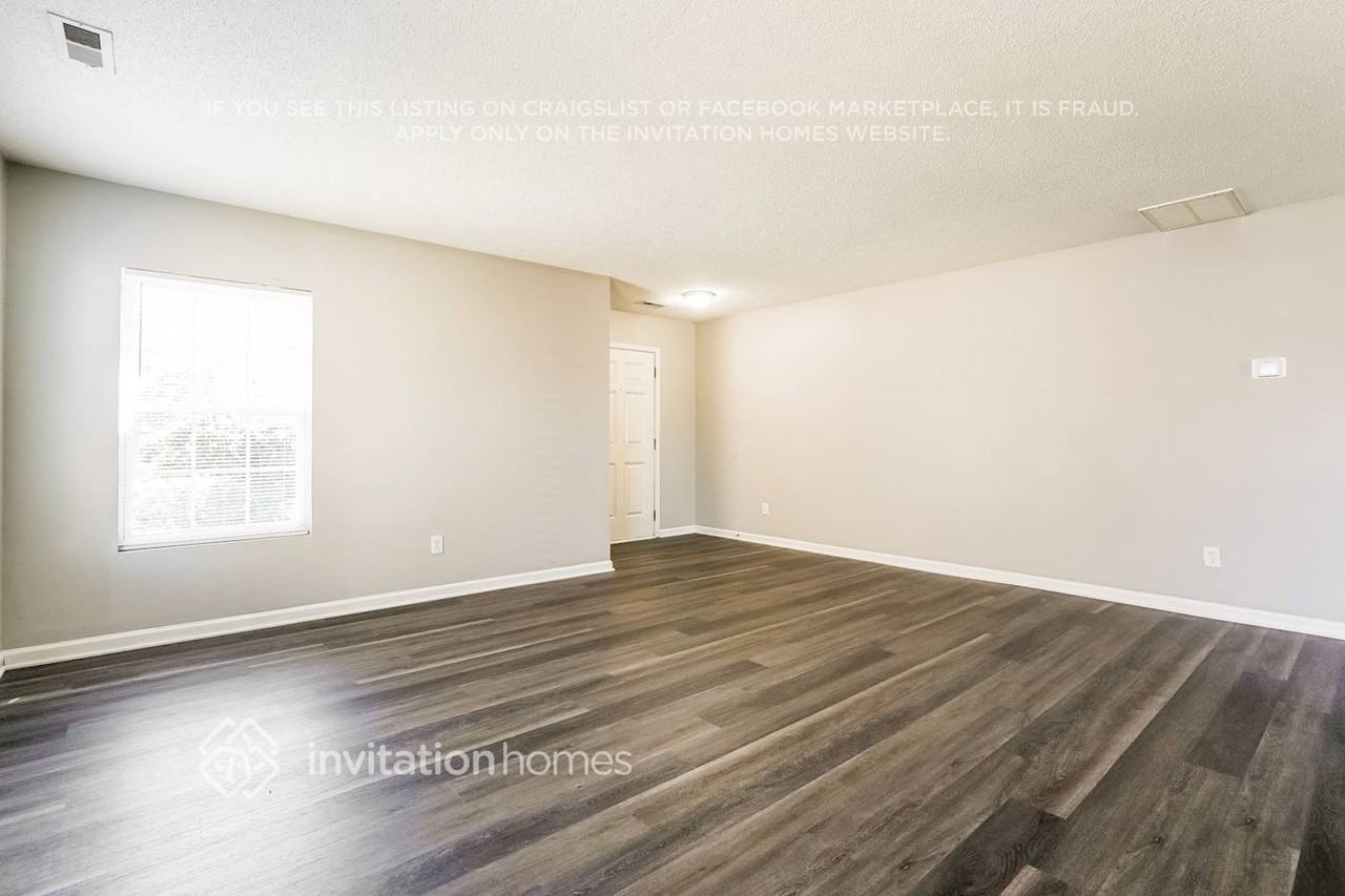 1136 Tellis Dr - Photo 7 of 18