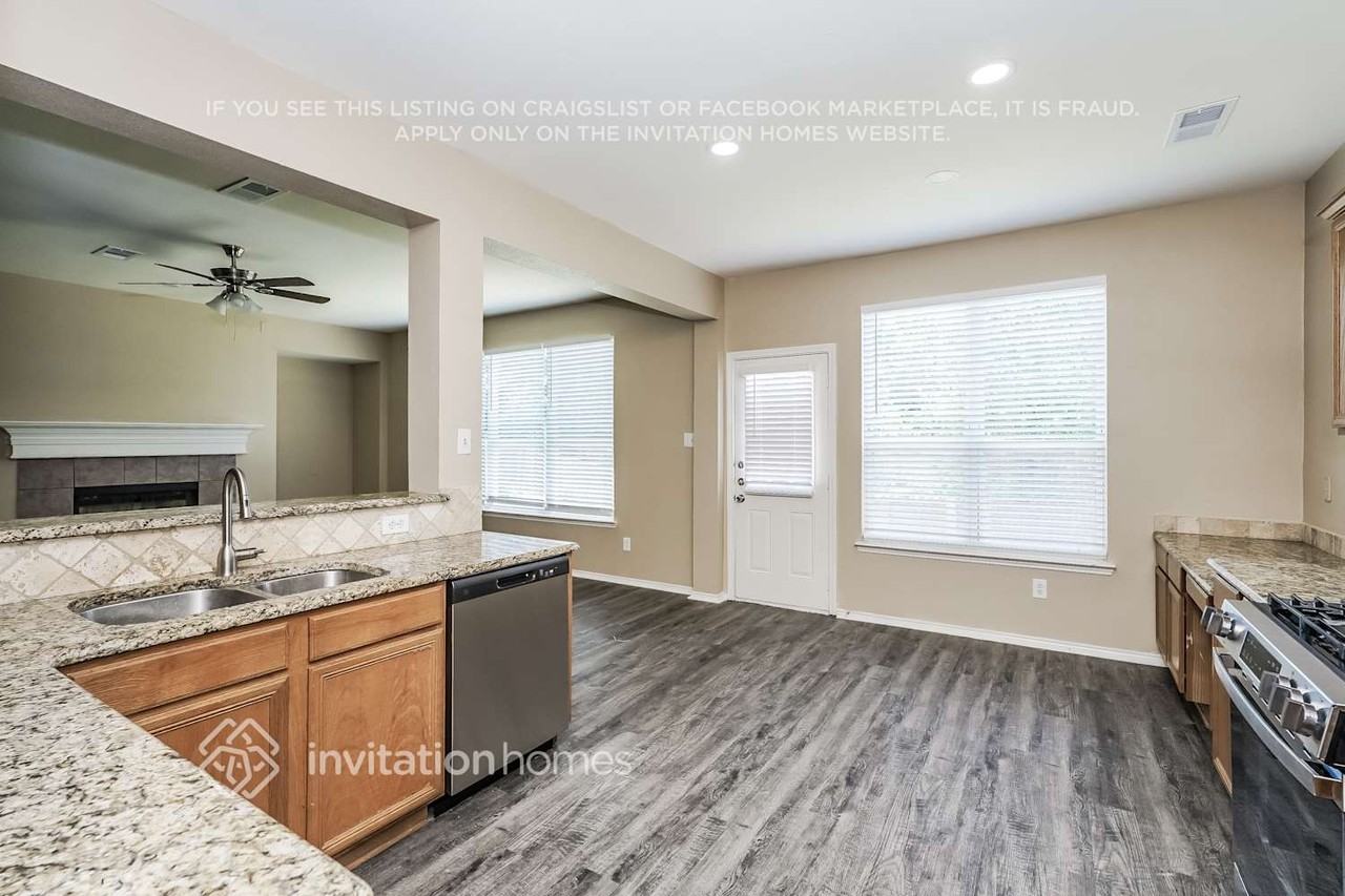 7017 Riverchase Trl - Photo 7 of 18