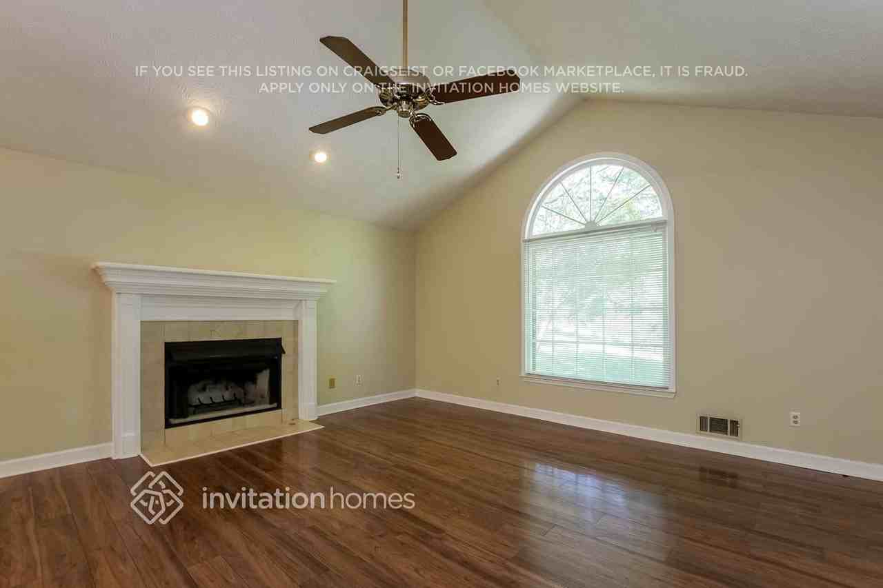 2 Indian Lake Ct - Photo 4 of 20