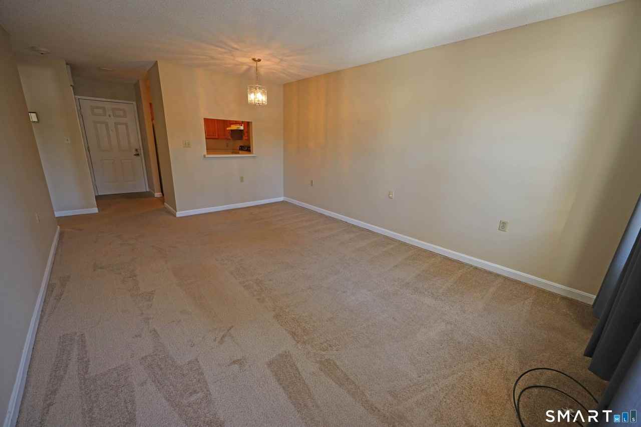 47 Highland St - Photo 7 of 21