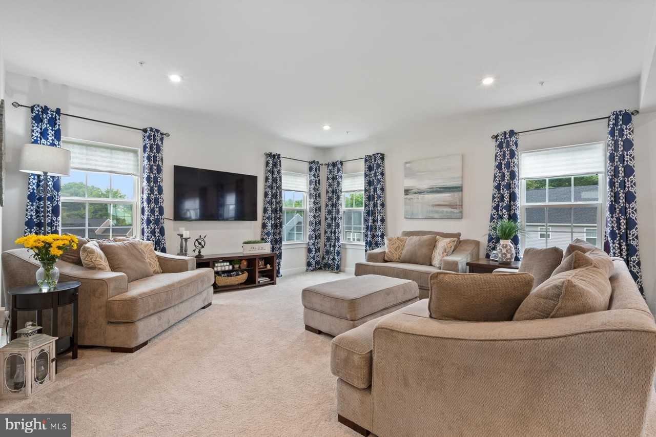 8378 Legacy Cir - Photo 6 of 44