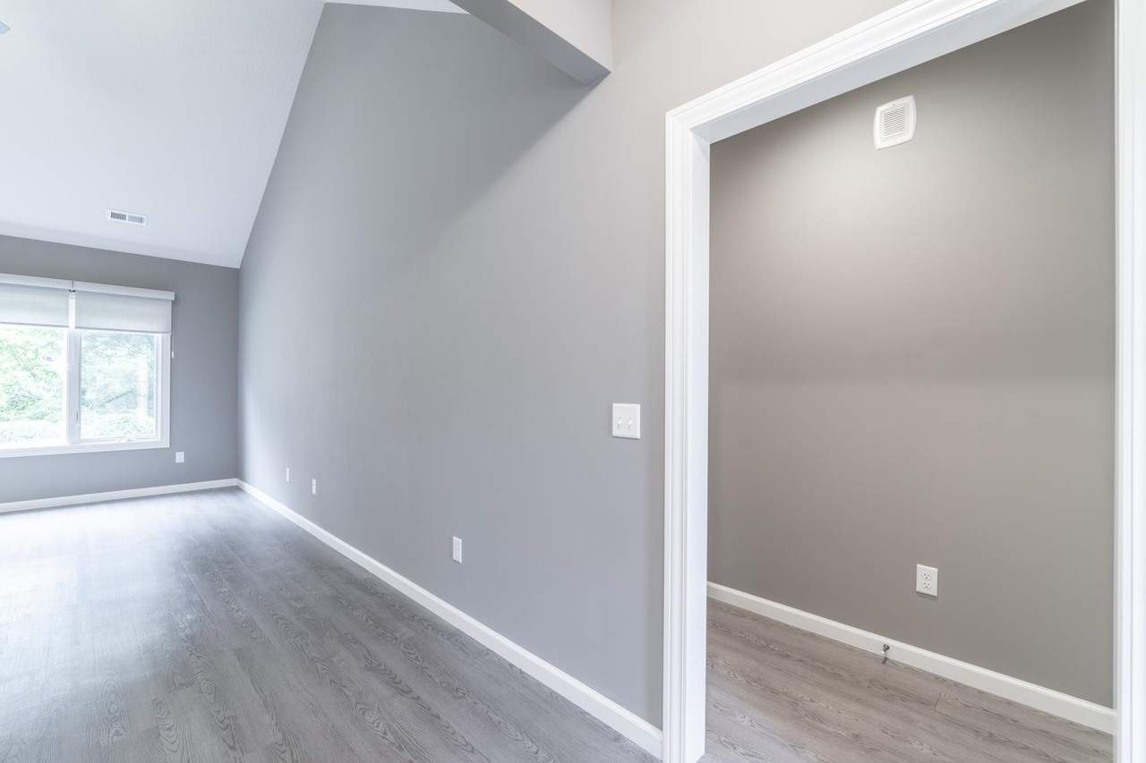 2128 Freestone Pl - Photo 4 of 30