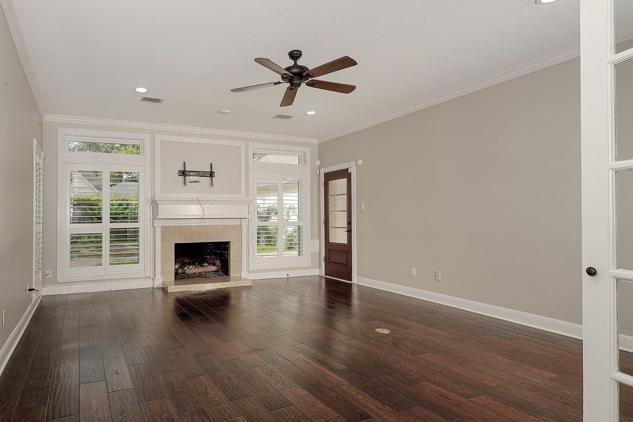2 Silverstrand Pl - Photo 7 of 34