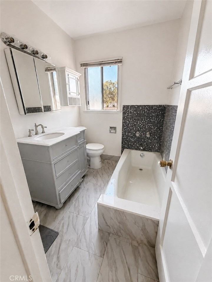 4109 Warner Blvd - Photo 6 of 14