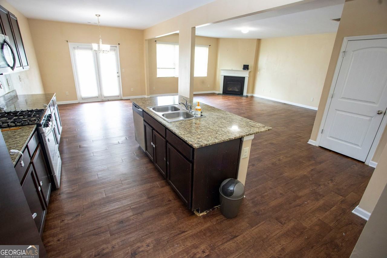 141 Westin Way - Photo 2 of 50