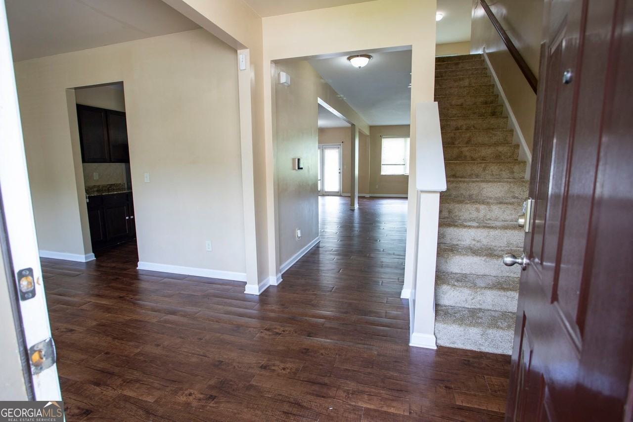 141 Westin Way - Photo 5 of 50