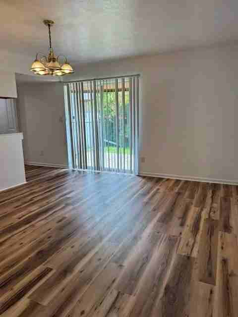 3710 Saratoga Dr - Photo 4 of 13