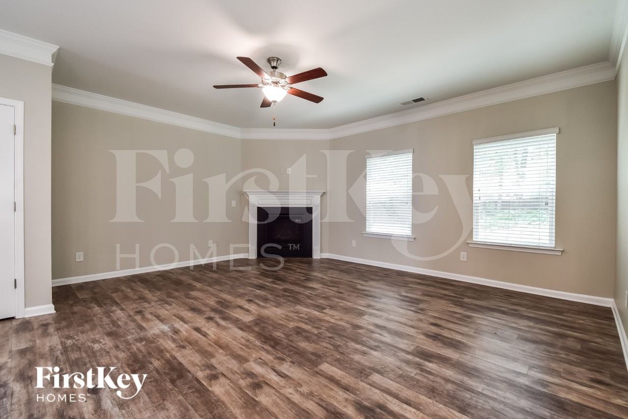 230 Hickory Commons Way - Photo 2 of 19