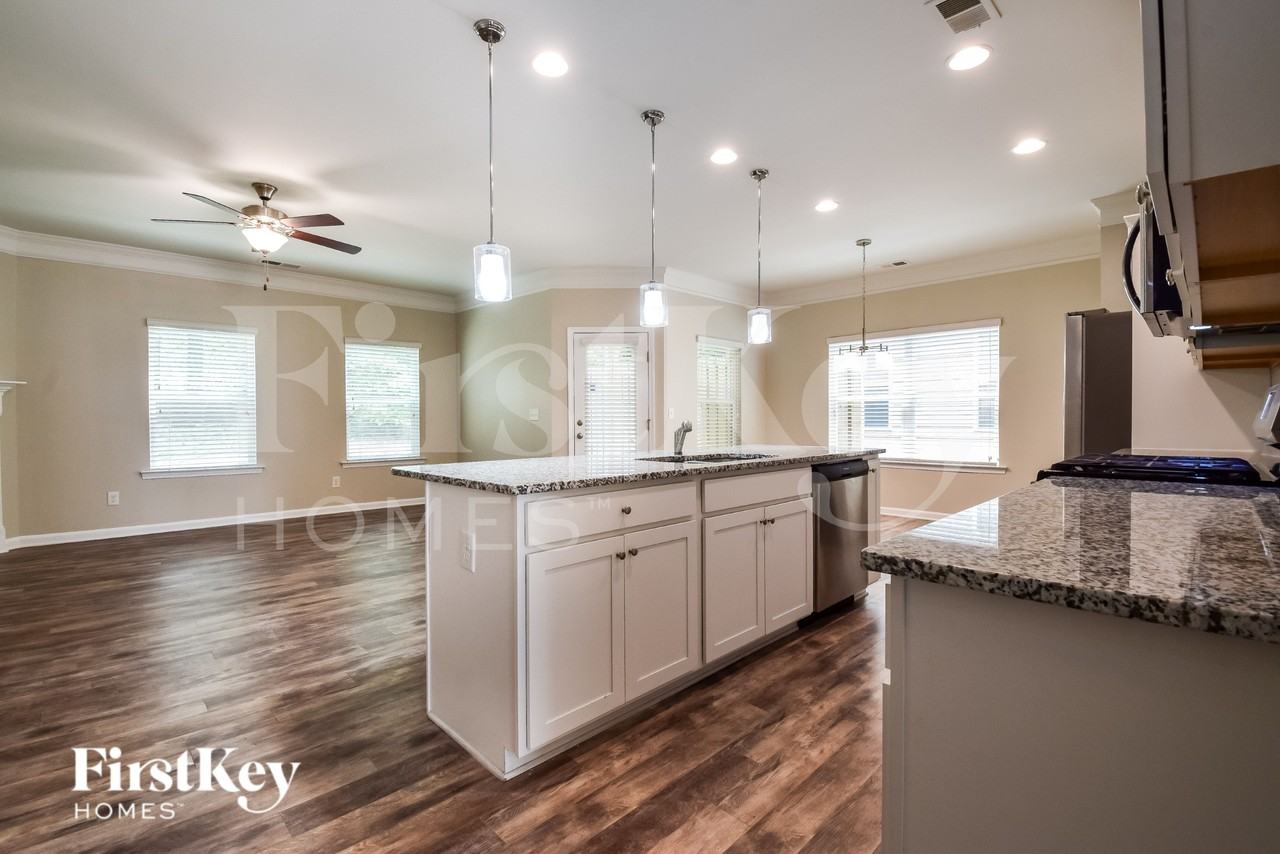 230 Hickory Commons Way - Photo 7 of 19