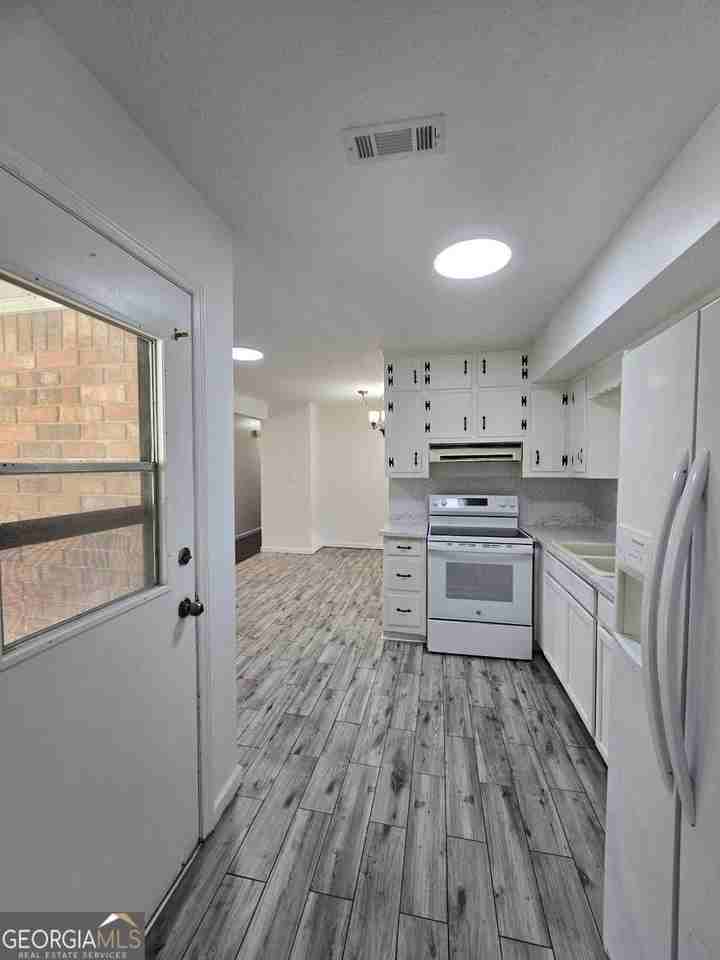 6589 Allatoona Rd - Photo 7 of 22