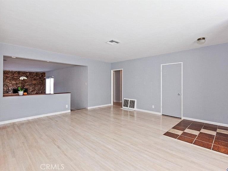 621 Price Dr - Photo 2 of 11