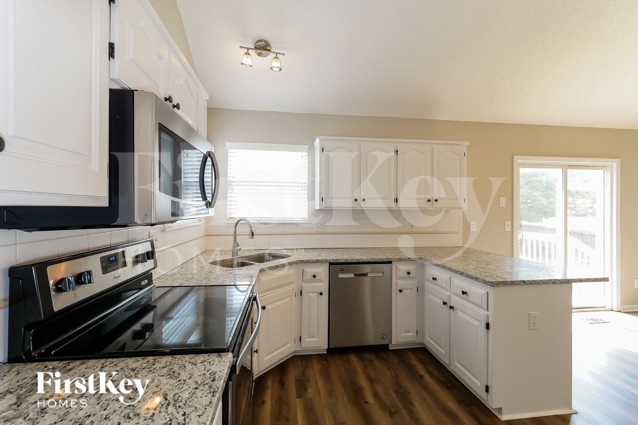 15049 W 145th St - Photo 7 of 15