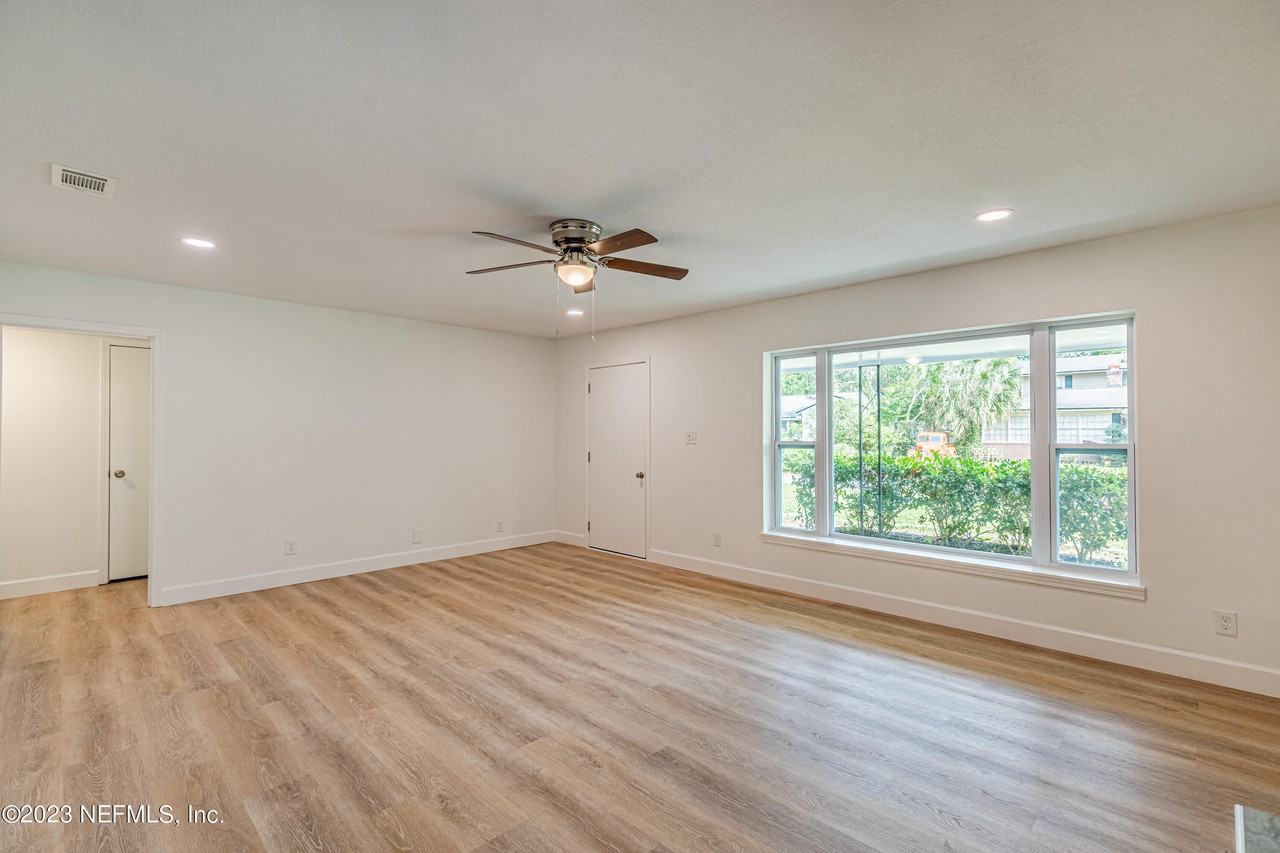 1404 Jean Ct - Photo 7 of 23