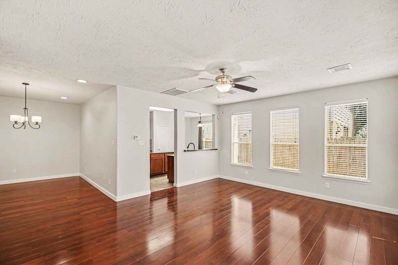 7419 Hollister Rdg - Photo 4 of 27