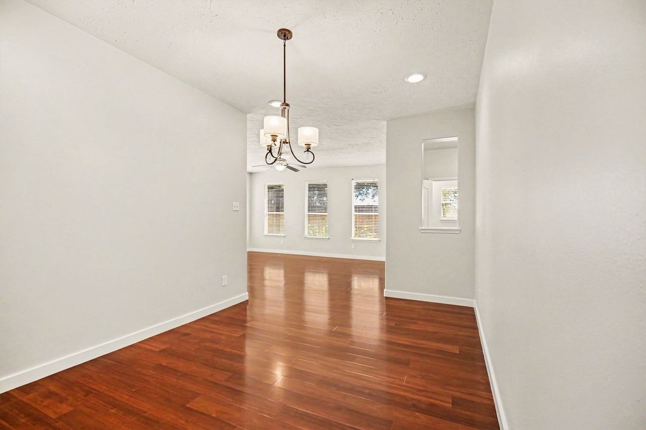 7419 Hollister Rdg - Photo 6 of 27