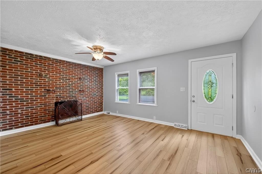 9541 Horseshoe Island Rd - Photo 5 of 19