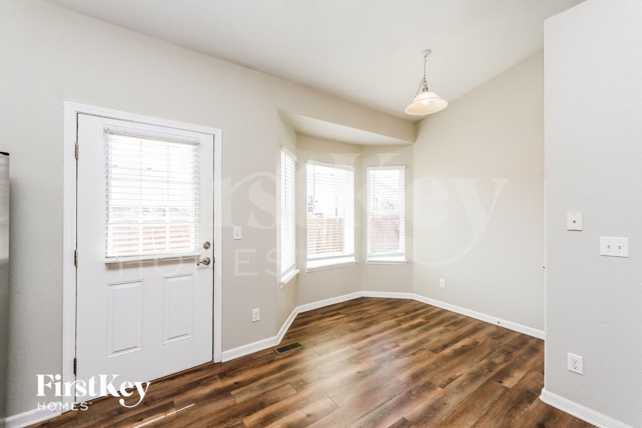 8353 Freestar Way - Photo 4 of 16