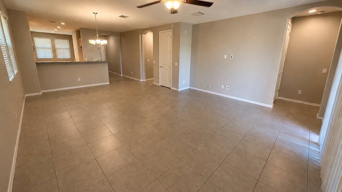 41320 W Palmyra Ln - Photo 2 of 14