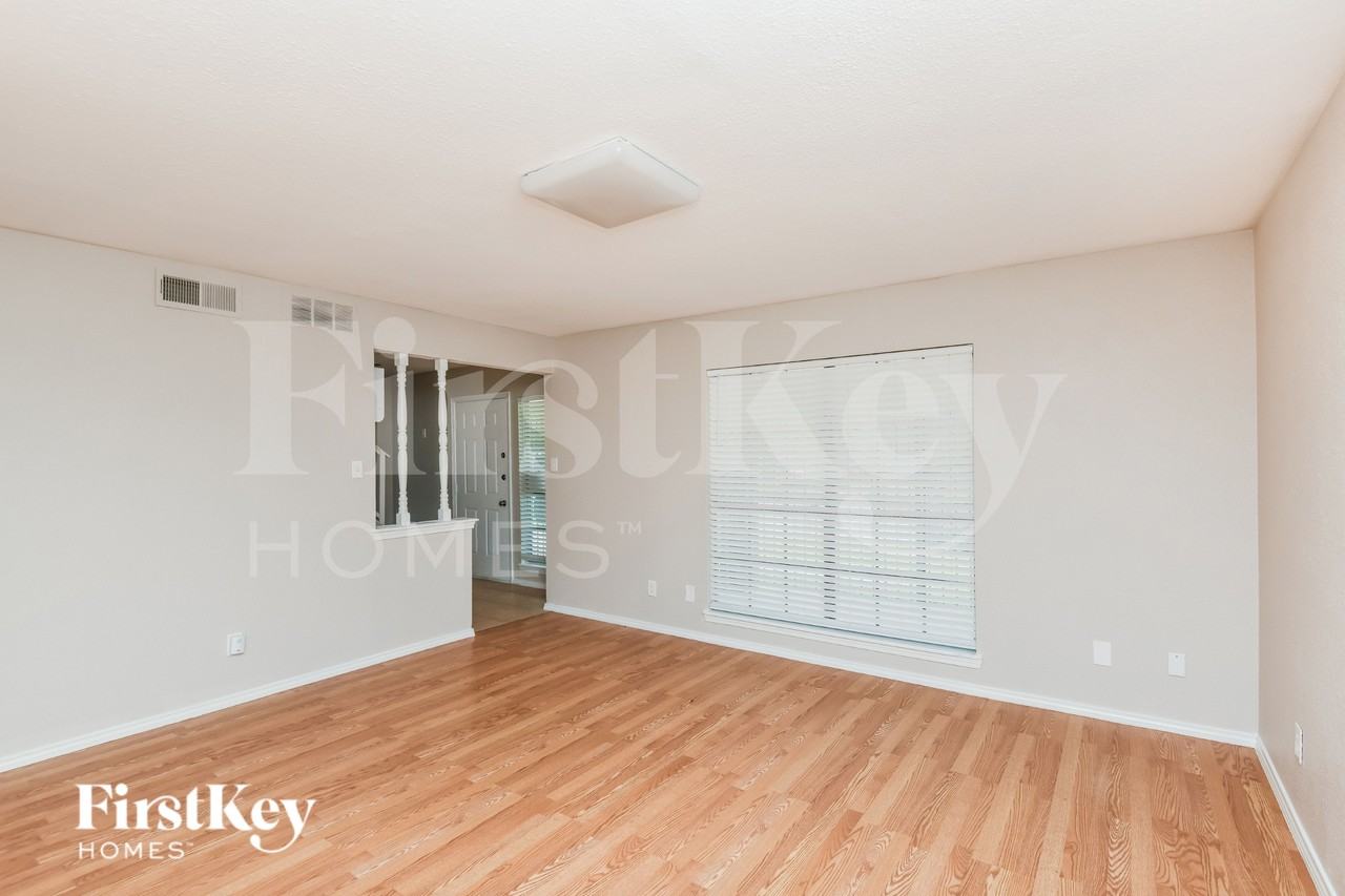 7700 Castillo Rd - Photo 4 of 16