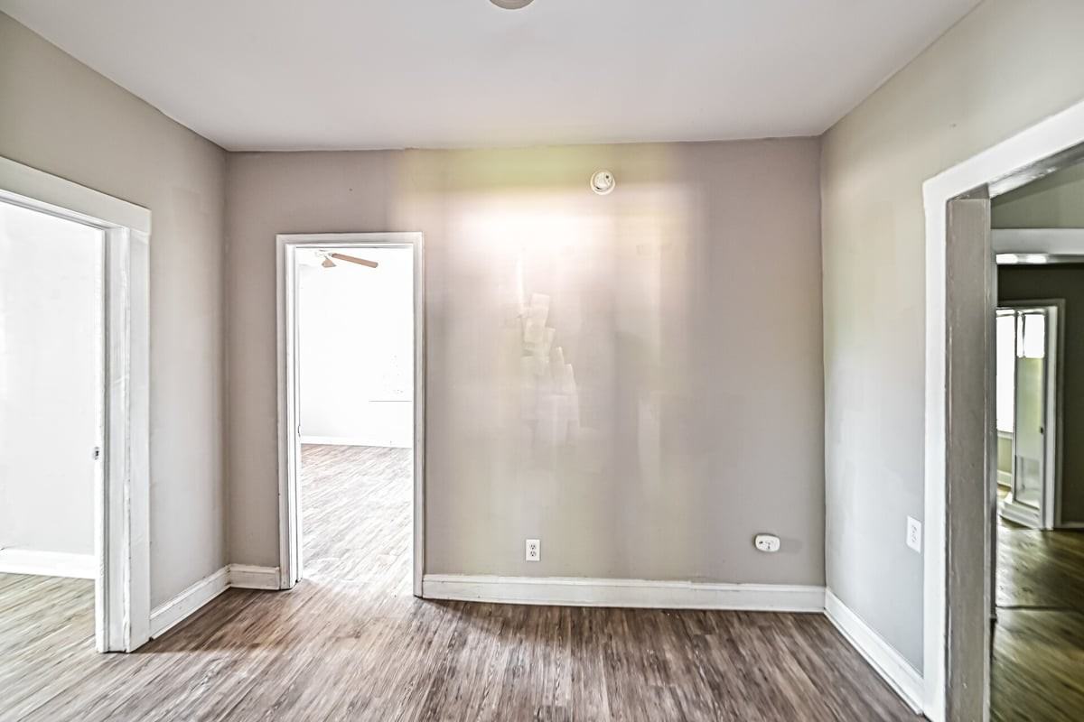 5224 Ridgeway St - Photo 2 of 16