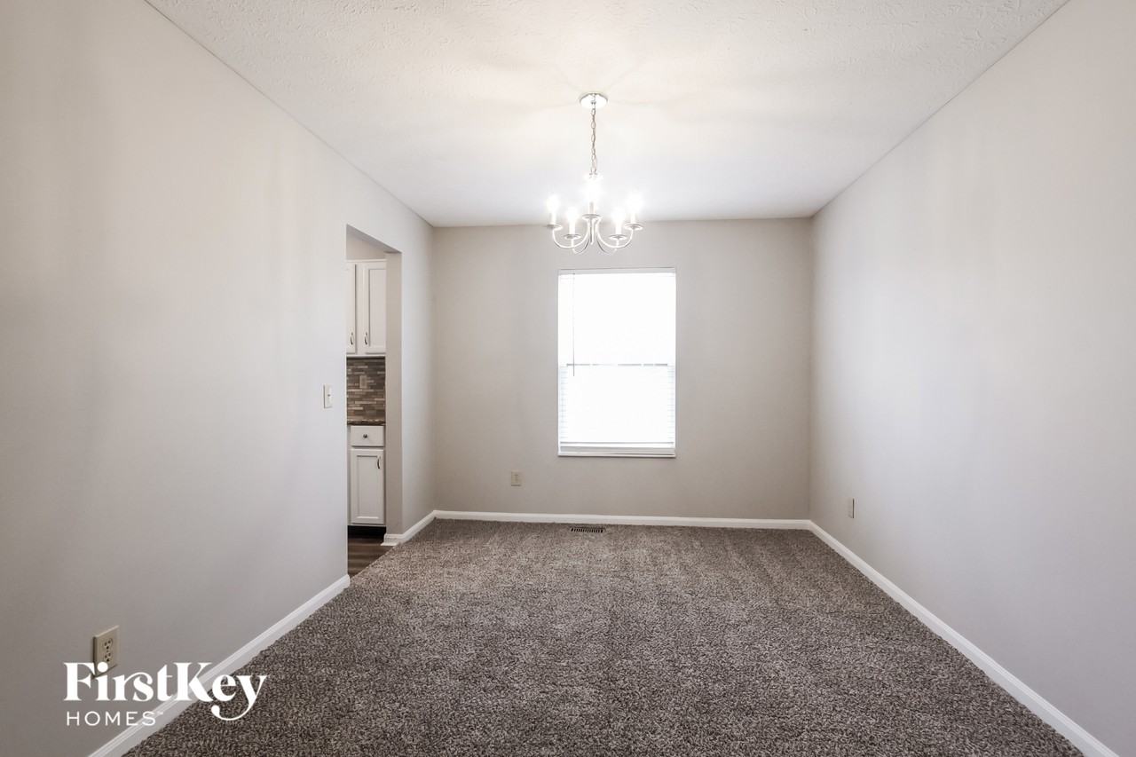 1927 Glendora Dr - Photo 4 of 15