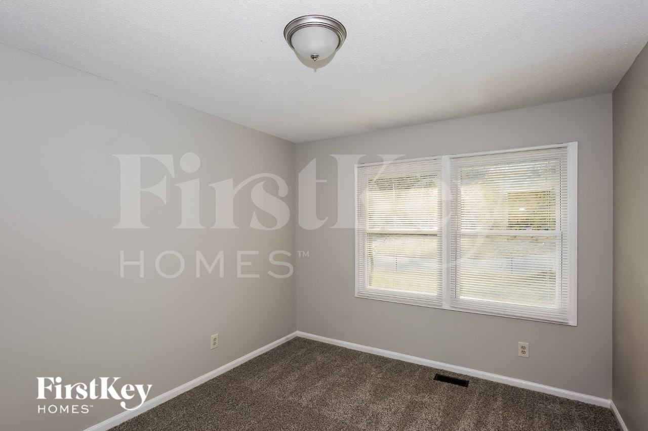 2330 Knight Dr - Photo 7 of 16