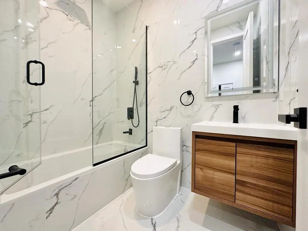 Private Bedroom in 3 Bedroom/1.5 Bathroom Home - Photo 6 of 10