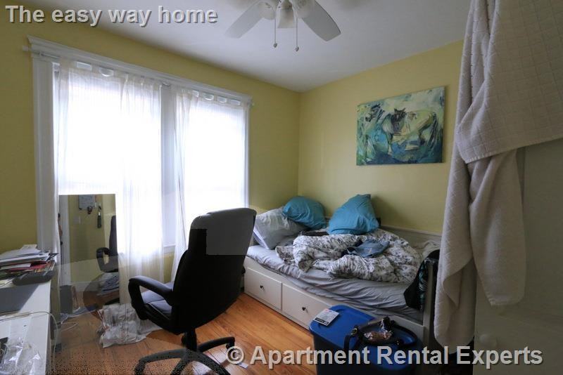 138 W Adams St - Photo 6 of 20