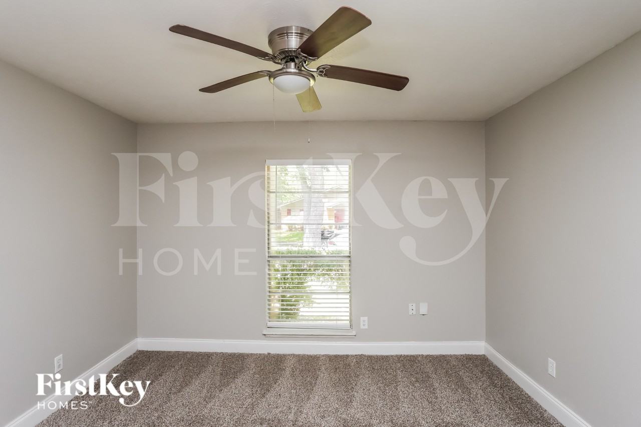 6418 Briar Knoll Dr - Photo 7 of 16