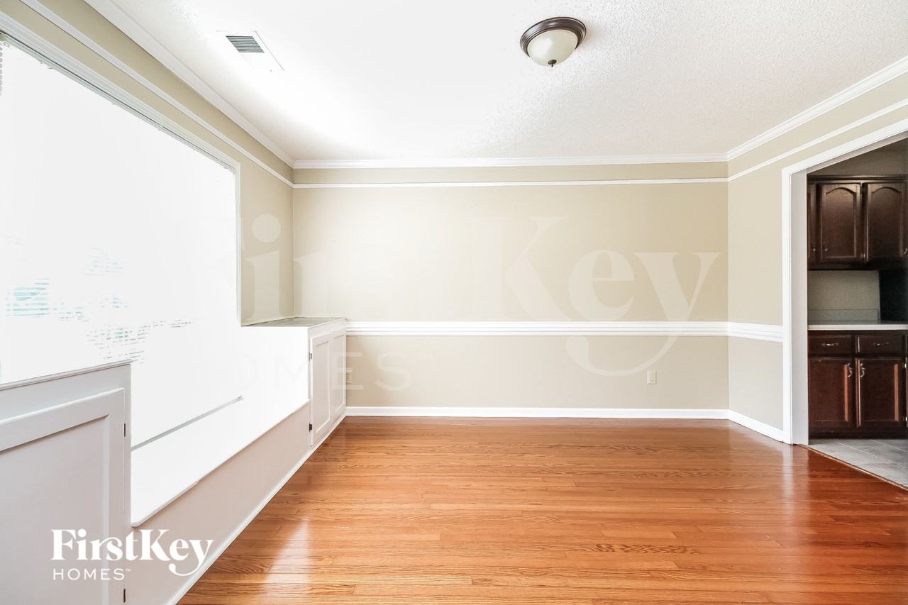 2672 Morning Woods Dr - Photo 4 of 16