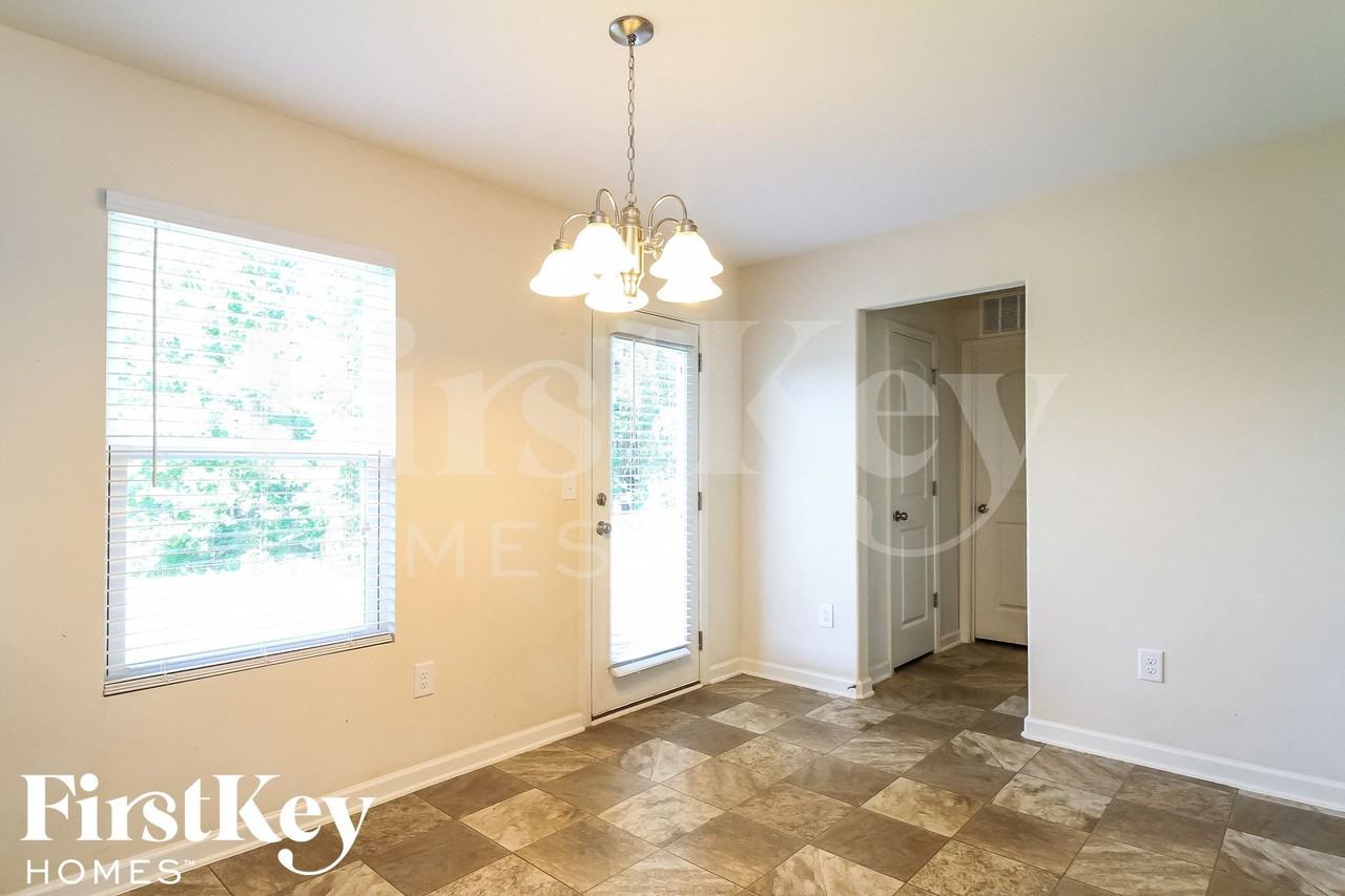 1909 Allyson Ave - Photo 5 of 15