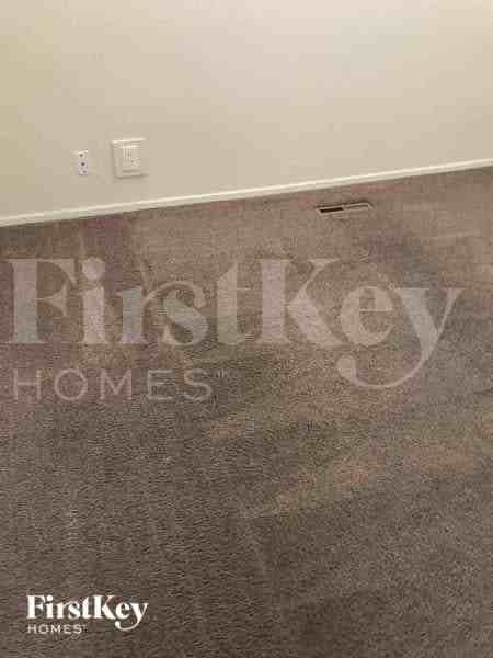 1605 Seminole Ln - Photo 6 of 10